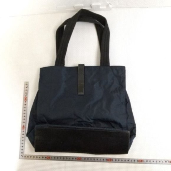 Prada Nylon Tessuto Tote Bag w/Guarantee Card💥PRICE DROP💥 - Picture 2 of 15